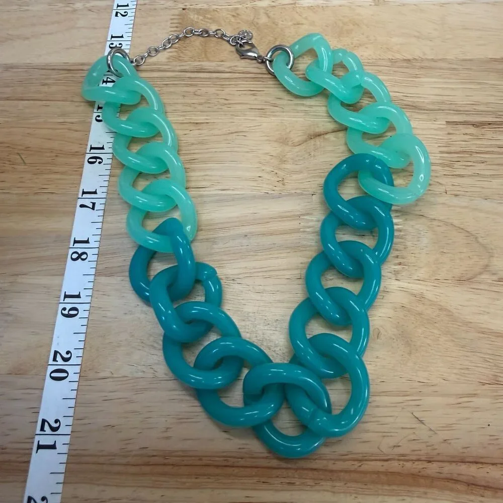 Talbots Chunky Acrylic Chain Link Necklace In Gradient Green & Teal Statement - Picture 2 of 6